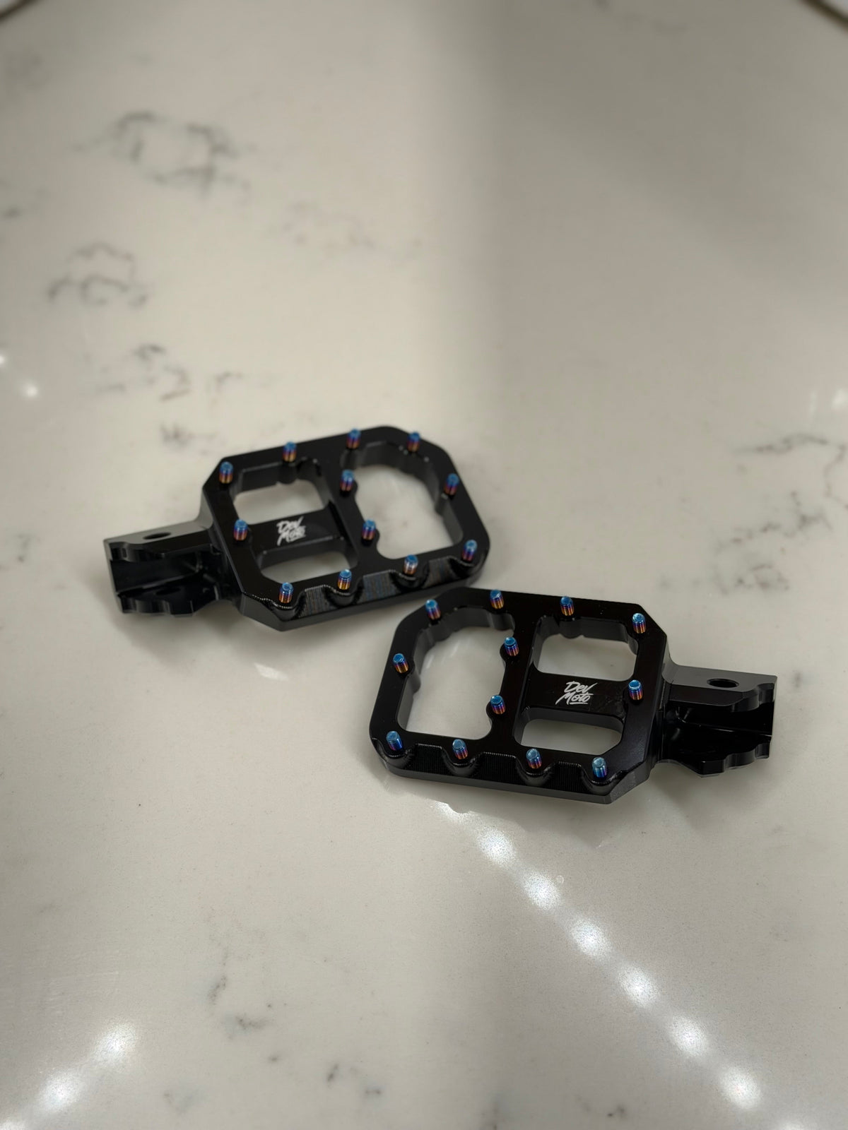 E-Moto Foot Pegs